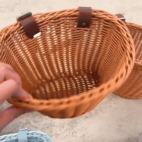 GIF panier velo enfant en action