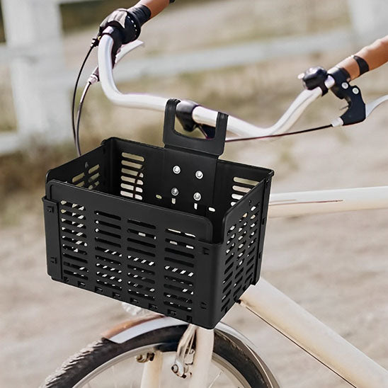 panier velo attaché au guidon avant