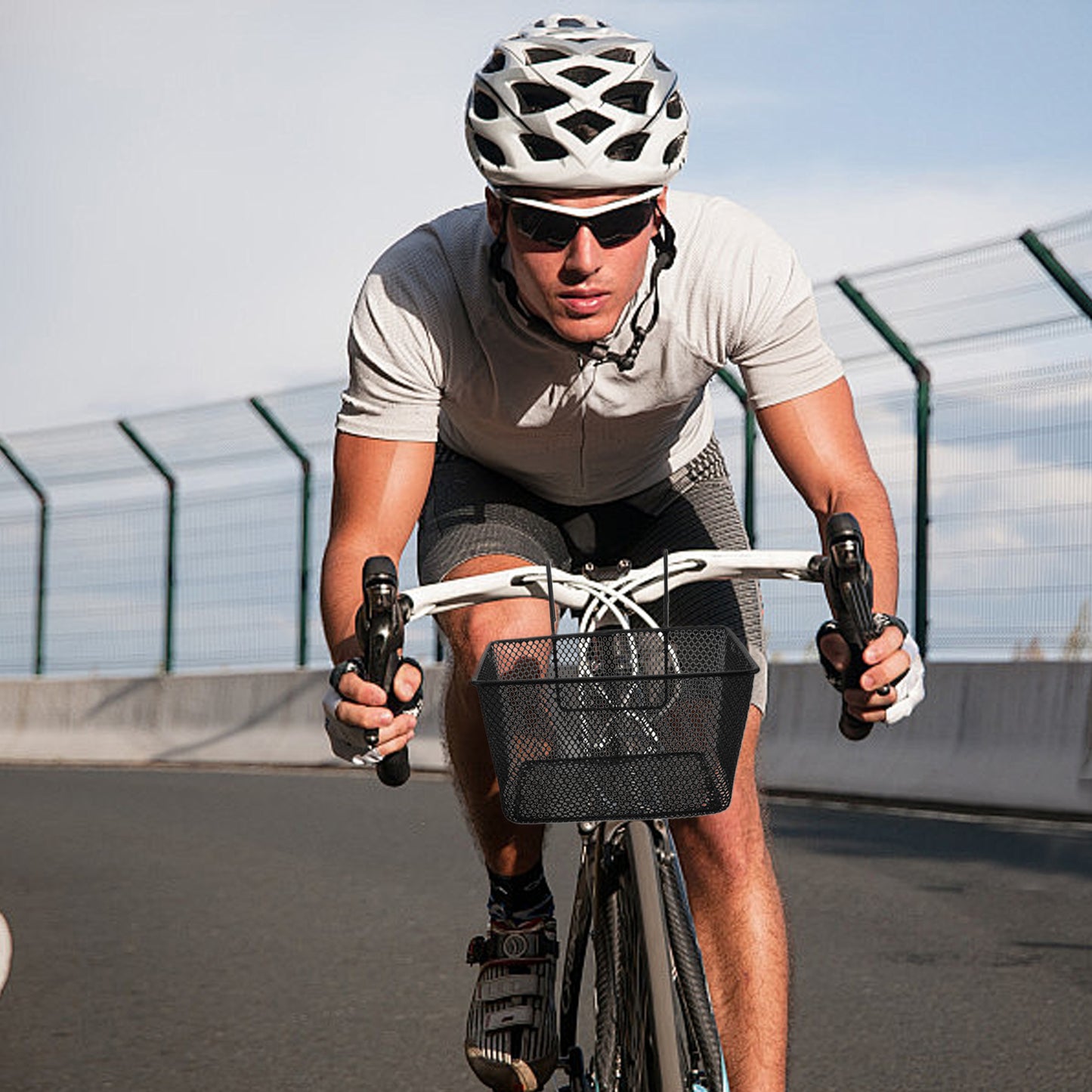 panier velo cycliste guidon race route
