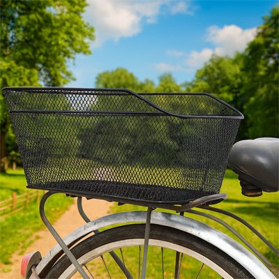 panier vélo arrière à la campagne